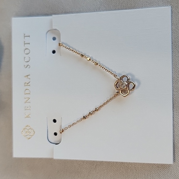 Kendra Scott Necklace - Picture 2 of 4